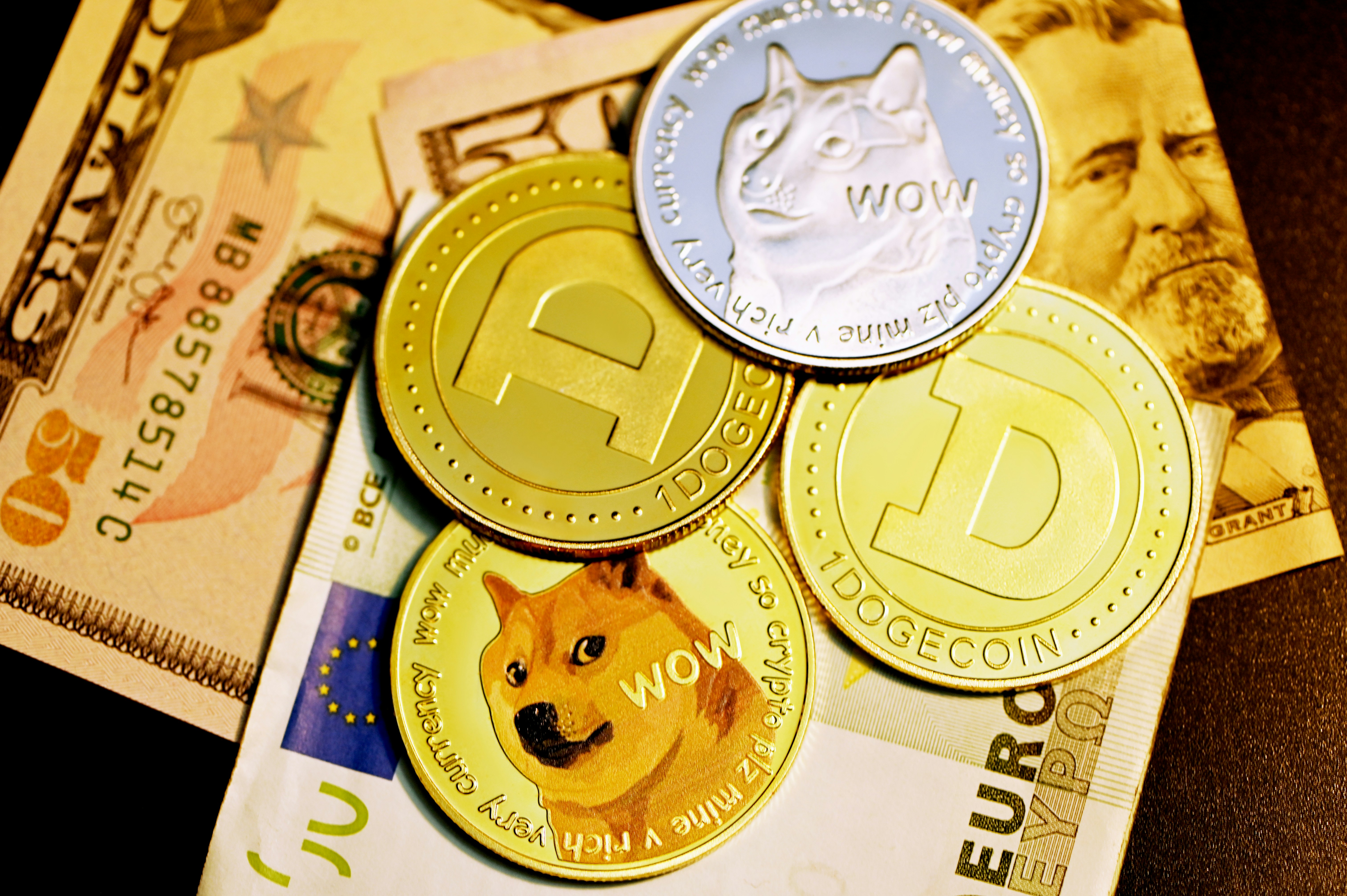 ALT: Dogecoin has one of the largest and most active communities in the crypto market. Its price often reacts quickly to news or trending hashtags on X, reflecting the strong influence of social trends on the coin.