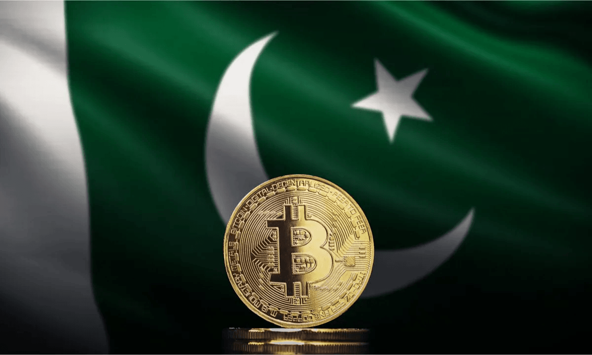 BTC to PKR Investment Guide: How to Legally Buy and Trade Bitcoin in Pakistan?
