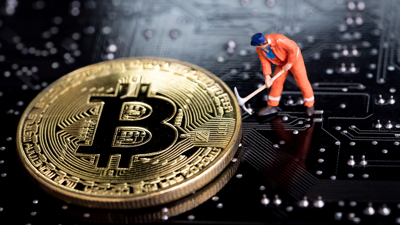 The Industrial Revolution of BTC Mining: In-Depth Analysis of its Impact on Energy Transition and Geopolitics 比特幣挖礦的產業革命：深度剖析其對能源轉型與地緣政治的影響